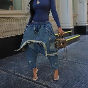 Stylish Blue Distressed Women's Jeans